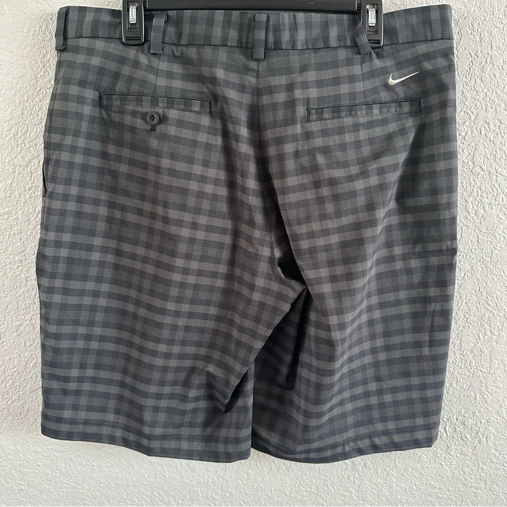 Nike Golf Dri-FIT Plaid Shorts Mens Size 36 Gray Performance Flat Front